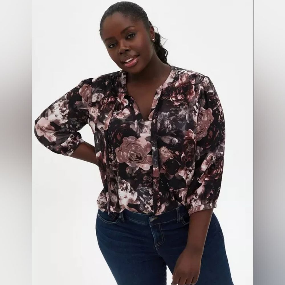 Torrid Floral Blouse With Tie In Front, Sz 3, Like New